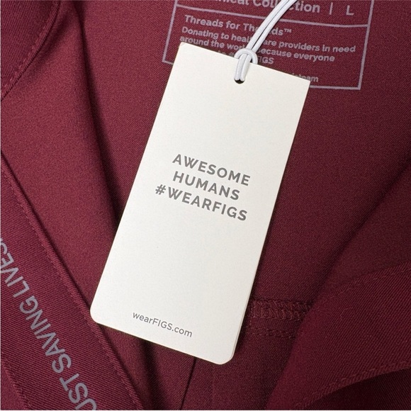 Figs Rafaela Technical Collections Oversized Scrub Top Maroon Large NWT - Picture 8 of 10